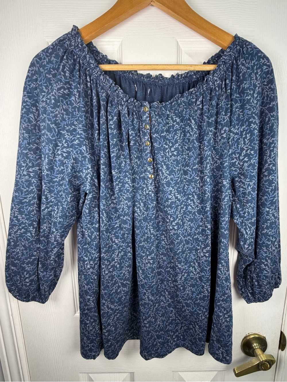 Blue Floral Off-Shoulder Peasant Top L Boho Romantic Smocked Flowy Blouse